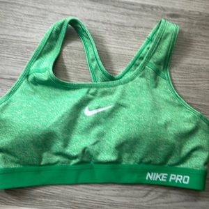 Nike Pro Sports Bra